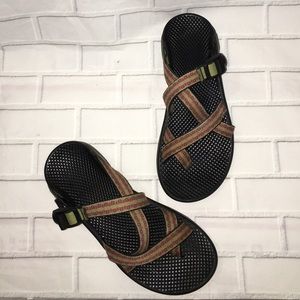 Chaco Printed Toe Loop Sport Sandals Size 8